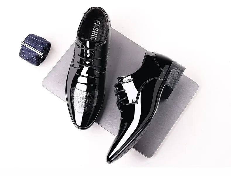 Trending Classic Men Dress Shoes for High Quality Men Oxfords Patent Leather Shoes Lace Up Formal Leather Wedding Party Shoes