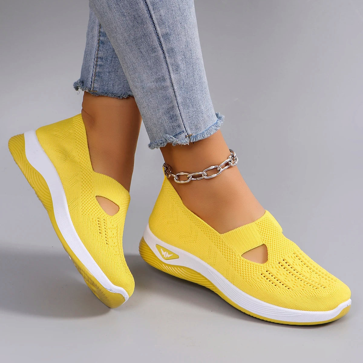 Spring new women's sports shoes, fashionable, breathable, lightweight, non-slip, wear-resistant, casual sports shoes, flat shoes