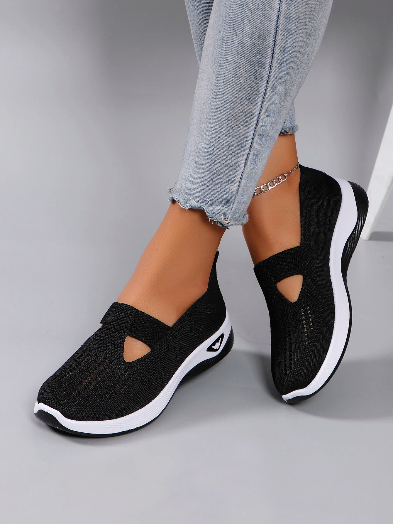 Spring new women's sports shoes, fashionable, breathable, lightweight, non-slip, wear-resistant, casual sports shoes, flat shoes